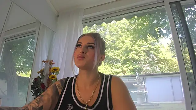 Ella Vee online show from July 24, 2026, 6:20 am
