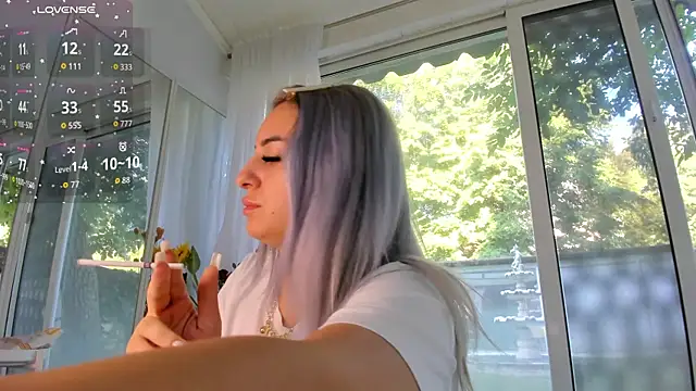 Ella Vee online show from July 30, 2026, 5:39 am