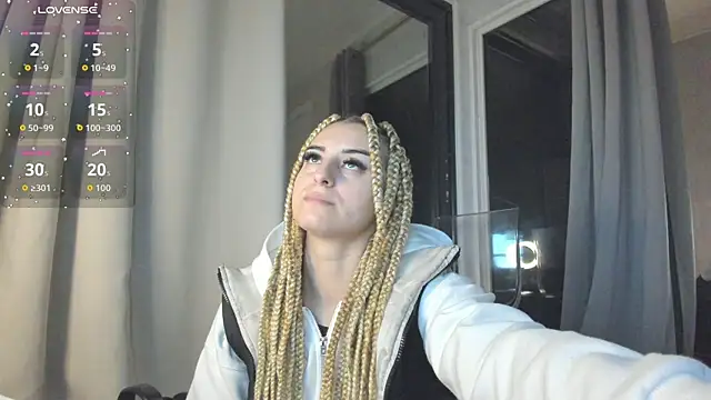 Ella Vee online show from October 25, 2025, 3:06 am