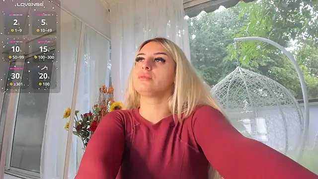 Ella Vee online show from June 12, 2026, 5:16 am