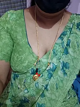 luci-queen online show from April 21, 2026, 7:26 am