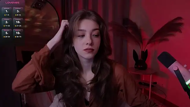 AstraMist online show from October 13, 2025, 3:02 pm