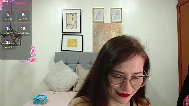  naomi s online show from May 19, 2026, 1:40 pm