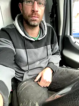 kyle YEG online show from November 7, 2025, 7:29 pm