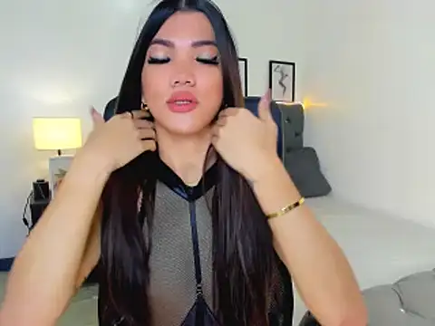 CassieSommereux online show from November 27, 2025, 10:21 pm