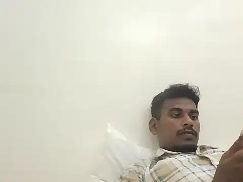 Snapshot of Tamilgud23 chatting on April 8, 2026, 2:18 pm Tamilgud23 online show from April 8, 2026, 2:18 pm