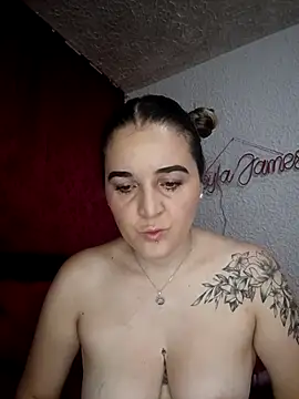 leyla james  online show from September 27, 2025, 3:07 pm