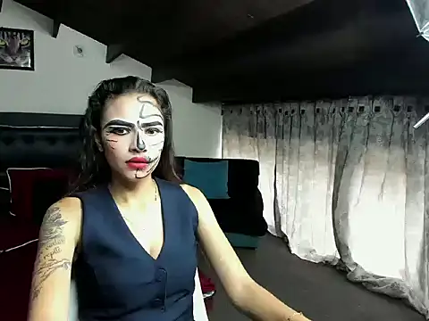 Skylovershot online show from October 31, 2025, 2:02 pm