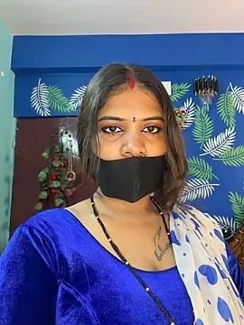 V-Hot-Sweti online show from April 12, 2026, 5:16 pm