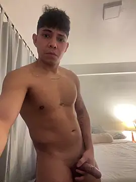 eduin069 online show from February 17, 2026, 5:54 pm