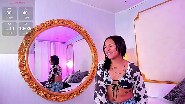 Manelyk evanss  online show from September 9, 2025, 11:30 am