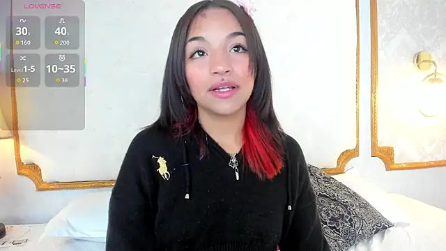 Manelyk evanss  online show from October 2, 2025, 10:51 am