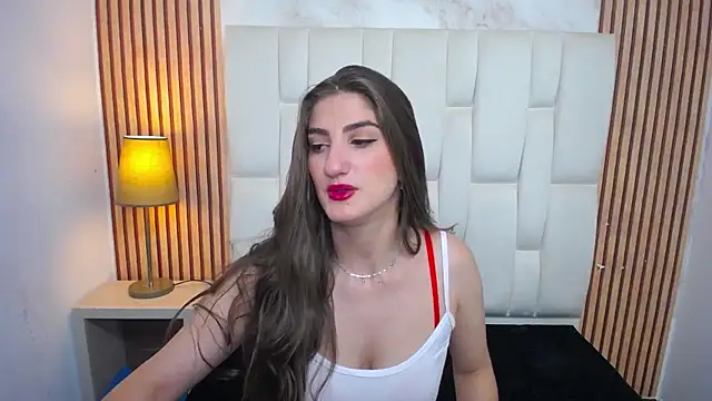 Dafne castro  online show from October 6, 2025, 7:14 pm