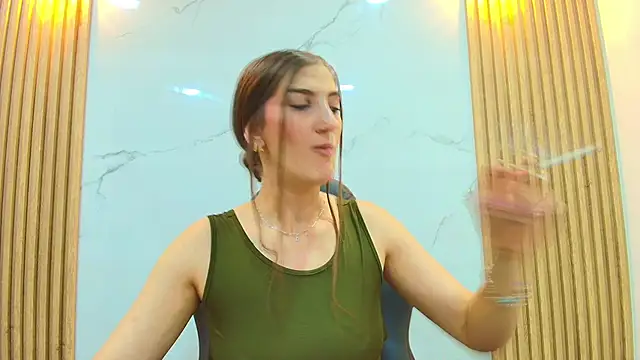 Dafne castro  online show from June 29, 2026, 5:56 pm