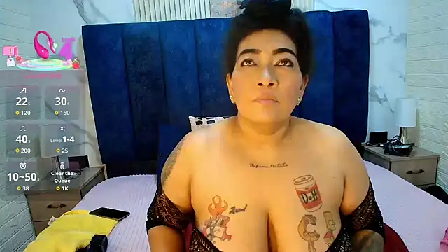 yunkeyc online show from September 23, 2025, 3:24 am