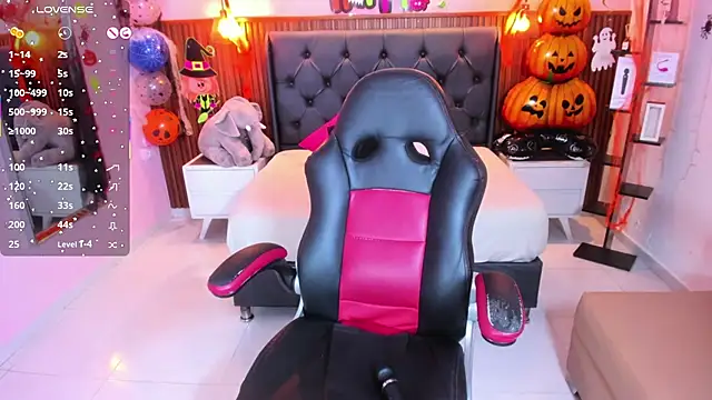 ladymercury1 online show from October 30, 2025, 7:33 pm