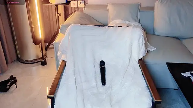 Snapshot of Auu-777 chatting on September 27, 2025, 10:21 am Auu-777 online show from September 27, 2025, 10:21 am