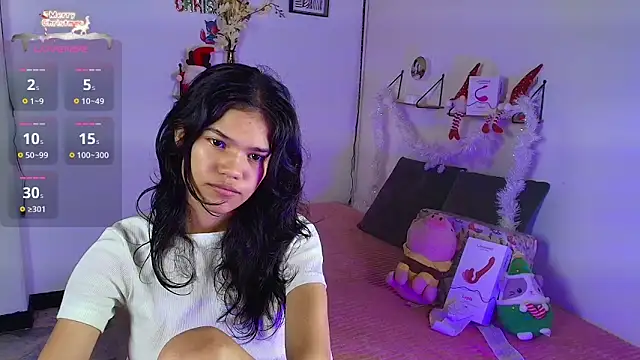 emycarver09 online show from November 8, 2025, 11:36 am