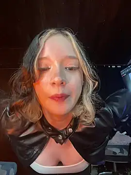 sukubo   online show from March 9, 2026, 3:10 am