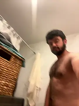 Agusmini online show from January 10, 2026, 11:33 pm