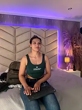 samiradoll online show from September 27, 2025, 2:45 pm