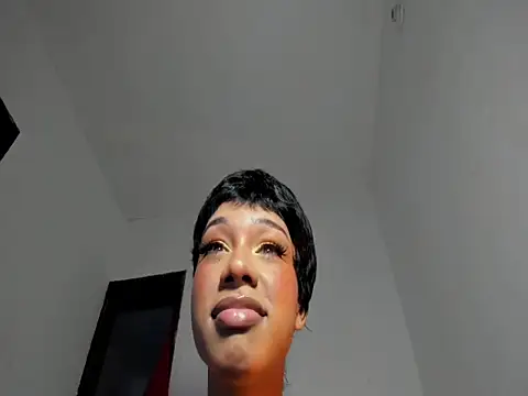 calliedemon  online show from May 12, 2026, 4:31 am