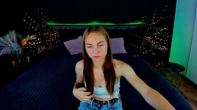 MilaAddams online show from September 14, 2025, 5:41 am