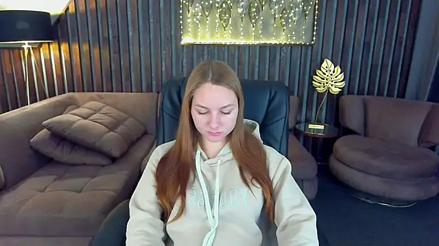 MilaAddams online show from January 18, 2026, 6:39 am