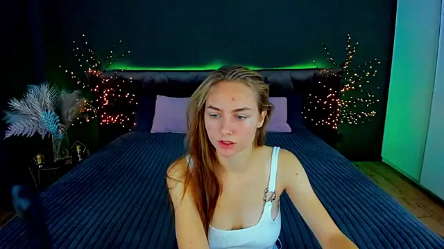 MilaAddams online show from September 26, 2025, 5:36 am