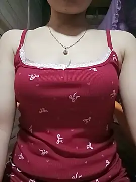 LucyyLy online show from July 31, 2026, 12:37 pm