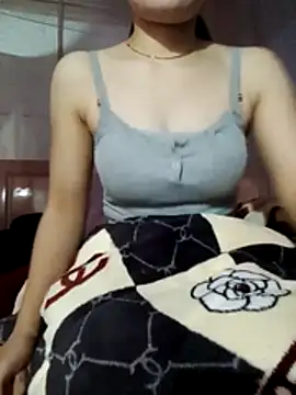 LucyyLy online show from November 23, 2025, 11:59 pm