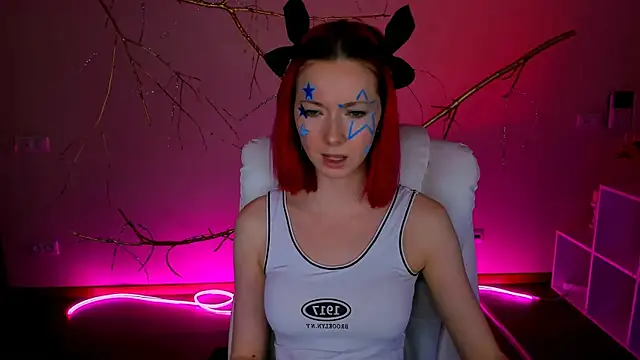 Snapshot of KimBoydd chatting on November 28, 2025, 8:14 am KimBoydd online show from November 28, 2025, 8:14 am