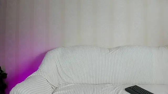 DanaJonson online show from October 14, 2025, 8:48 am