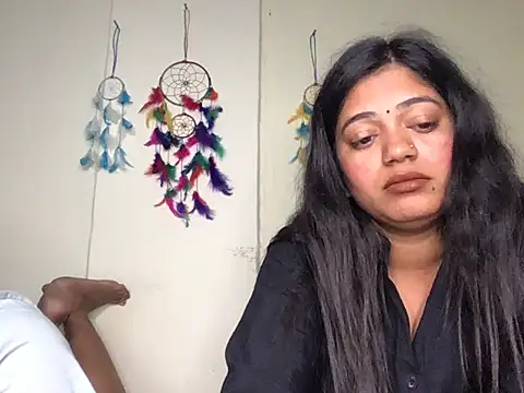 Snapshot of HoleyCoupon chatting on January 15, 2026, 6:22 pm HoleyCoupon online show from January 15, 2026, 6:22 pm