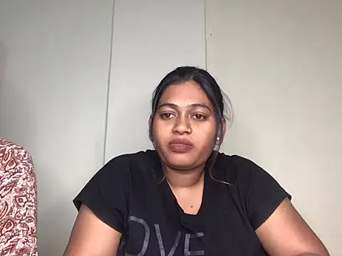 Snapshot of HoleyCoupon chatting on January 7, 2026, 1:16 pm HoleyCoupon online show from January 7, 2026, 1:16 pm