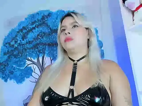 naomi sanz online show from April 25, 2026, 5:32 am