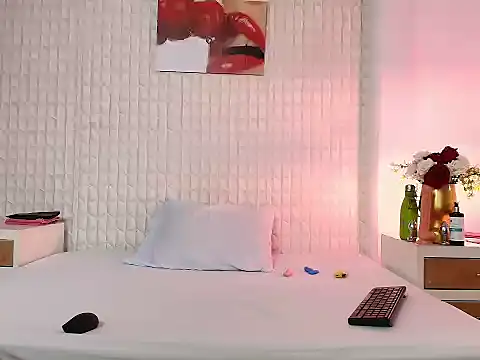 LuigiMarchetti online show from November 11, 2025, 7:08 pm