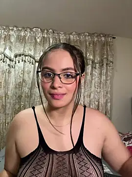 Tayler Kim online show from July 28, 2026, 8:23 pm