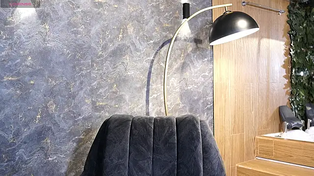 Tayler Kim online show from October 25, 2025, 6:30 pm