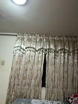 Tayler Kim online show from July 28, 2026, 8:52 pm
