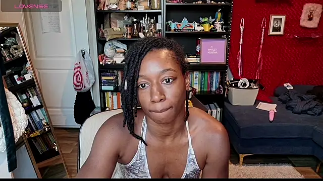 MarleyAquafina online show from December 1, 2025, 1:56 pm