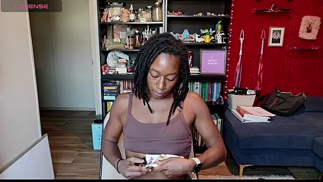 MarleyAquafina online show from November 20, 2025, 2:07 pm