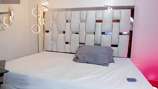 Miss Francheska online show from September 29, 2025, 12:22 pm