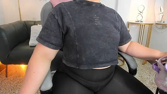 Miss Francheska online show from January 9, 2026, 12:01 pm