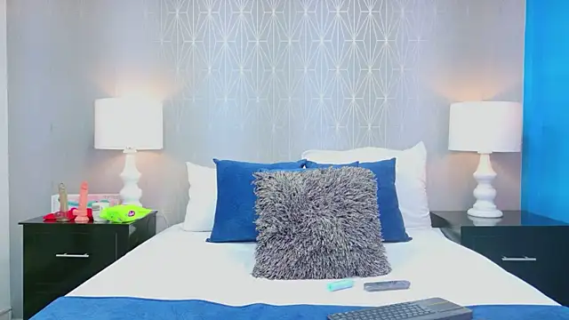 ZoeWilliis online show from February 21, 2026, 12:18 pm