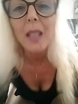  sexyBLONDE46  online show from June 10, 2026, 10:49 am
