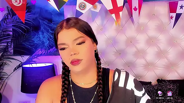 Snapshot of Valeria_Swett_ chatting on June 15, 2026, 8:19 pm Valeria Swett online show from June 15, 2026, 8:19 pm