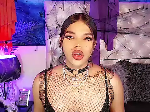 Valeria Swett  online show from November 1, 2025, 3:46 am