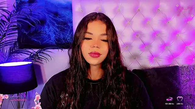 Valeria Swett  online show from July 6, 2026, 8:44 pm