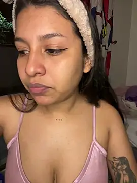  Chloe Smith online show from May 4, 2026, 11:51 pm